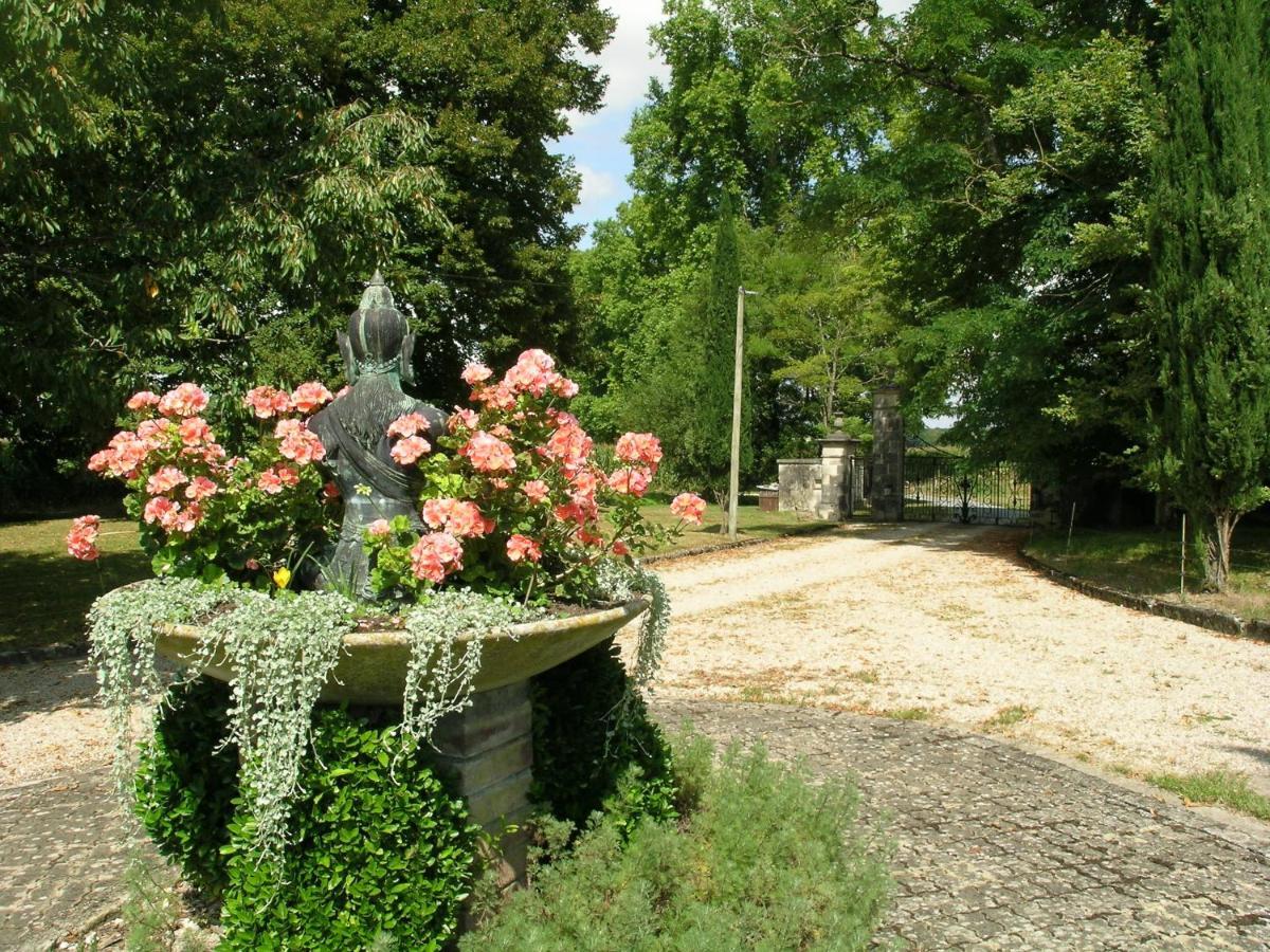 Chateau Du Bourbet Cherval Exteriör bild