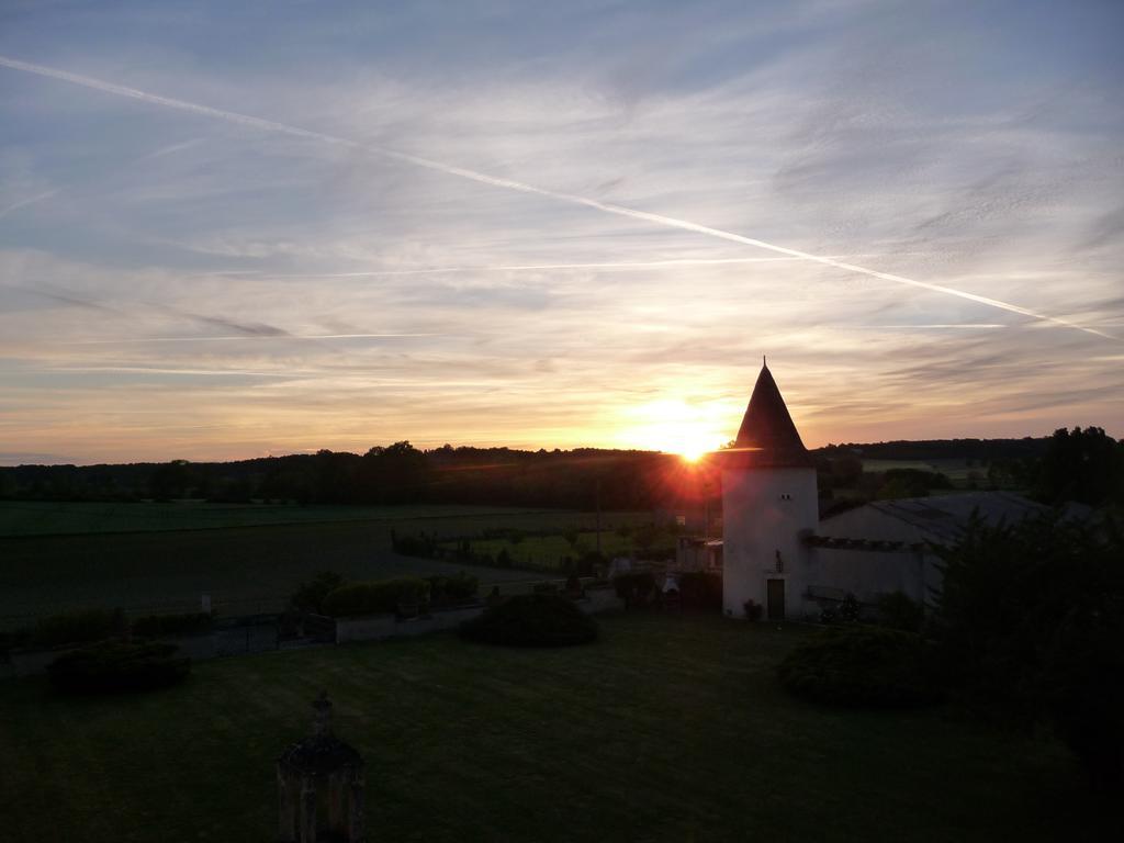 Chateau Du Bourbet Cherval Exteriör bild